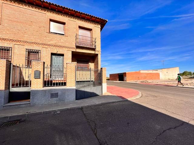Casa-chalet en Venta en Fuensalida