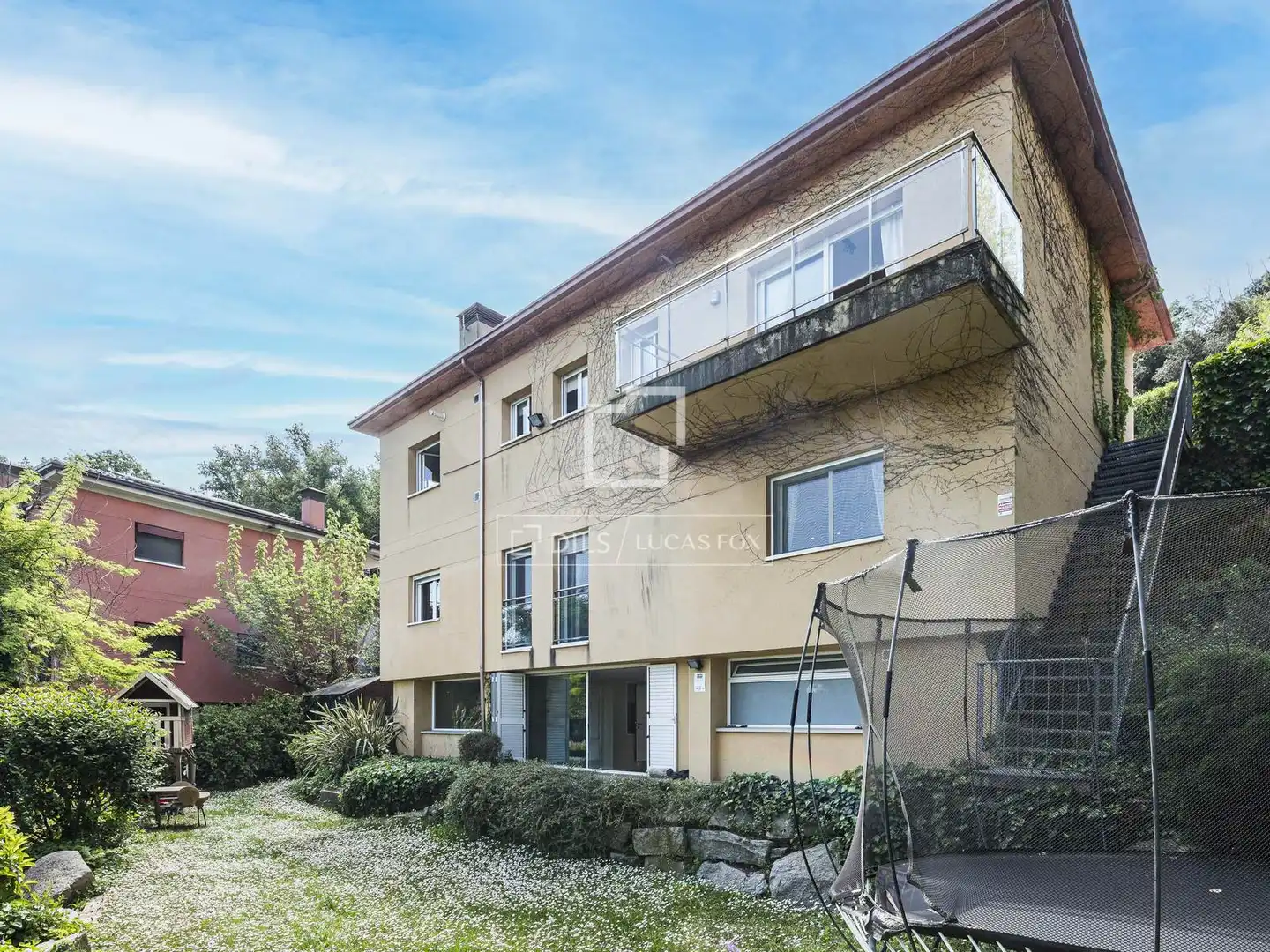 Exterior view of Houses for sale in Sant Cugat del Vallès  with Air Conditioner, Heating and Terrace