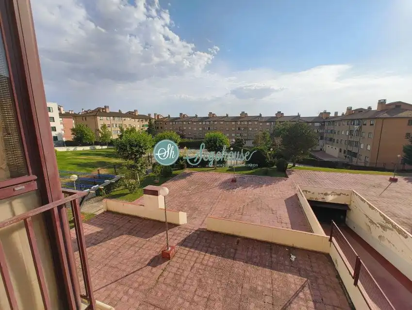 Garten von Wohnung zur Miete in Segovia mit Heizung, Parkett und Terrasse