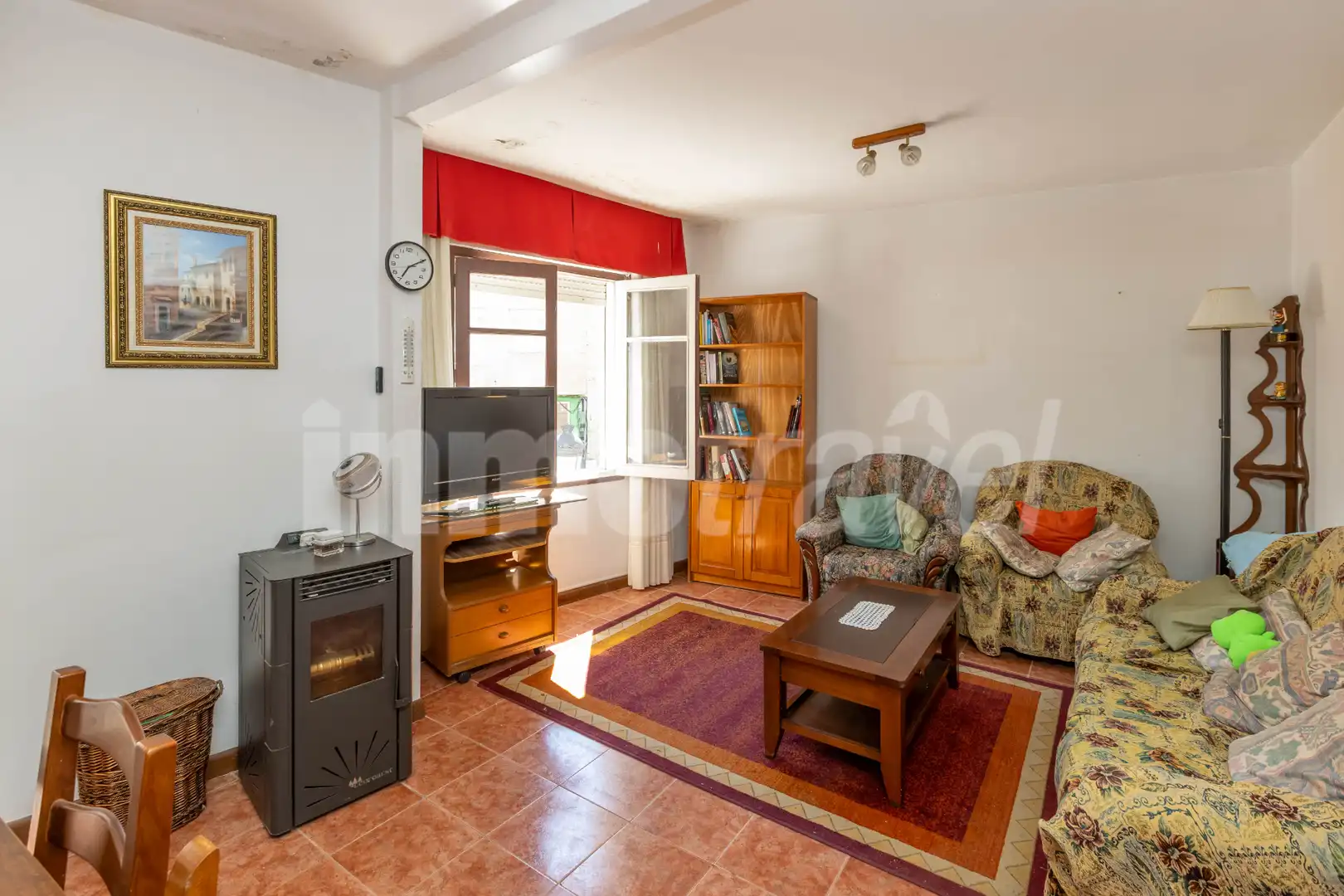 Sala d'estar de Casa adosada en venda en Sanxenxo amb Terrassa, Moblat i Forn