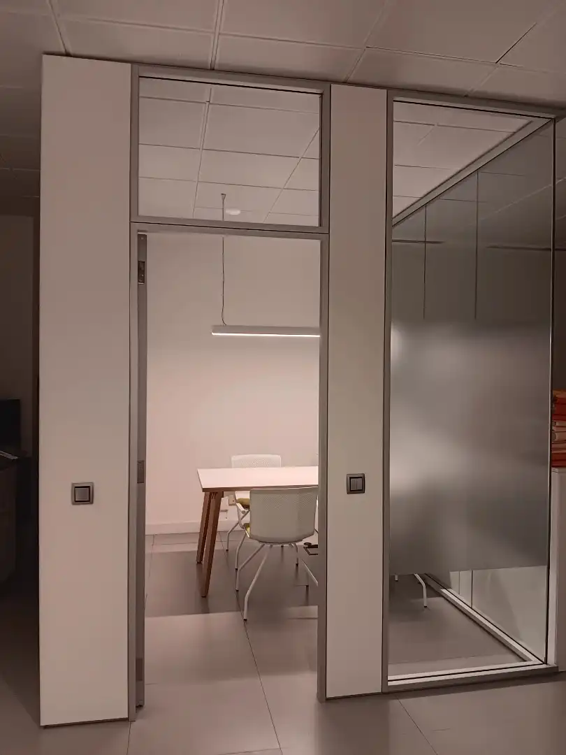 Büro zur Miete in Mataró mit Klimaanlage, Heizung und Terrasse