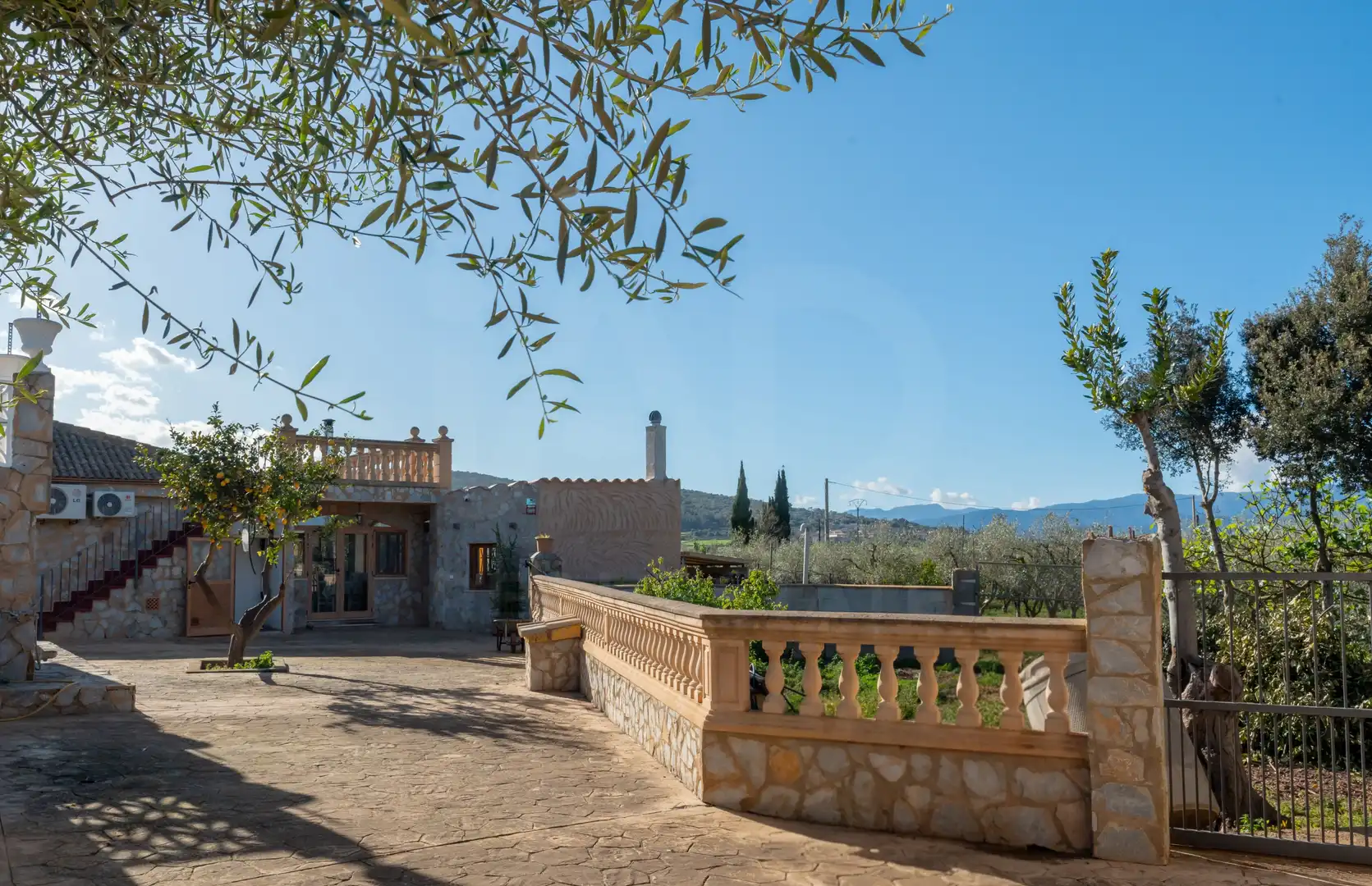 Vista exterior de Casa o xalet en venda en Santa Eugènia amb Aire condicionat, Calefacció i Terrassa