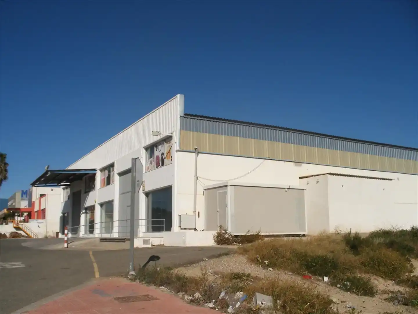 Exterior view of Industrial buildings for sale in Vera