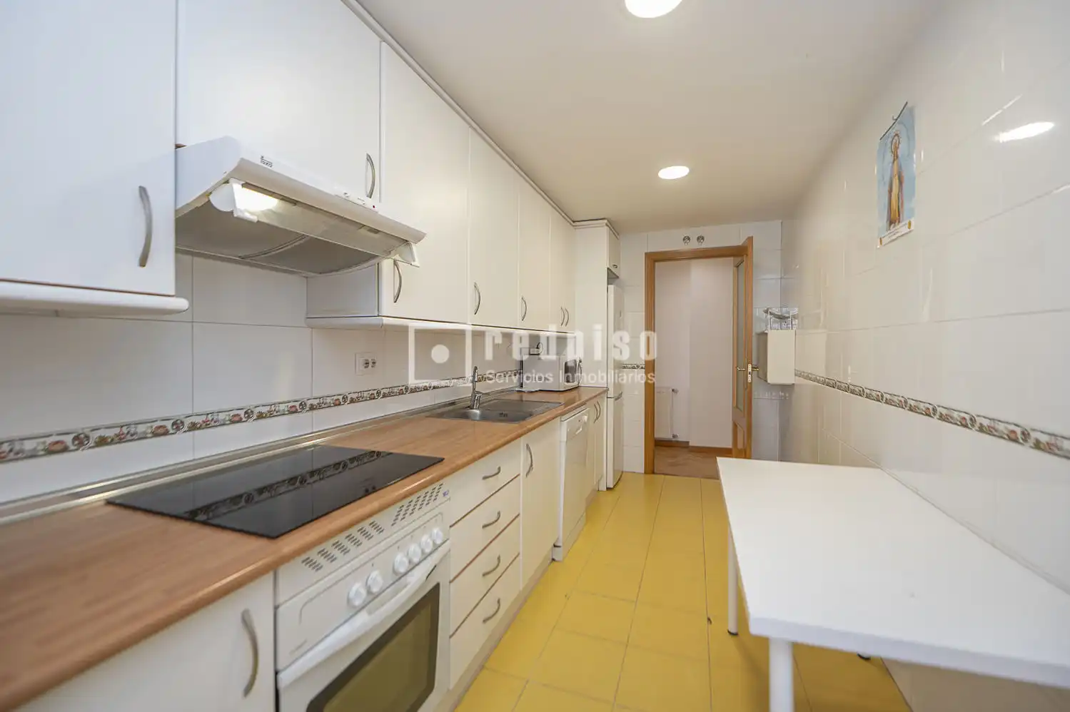Küche von Wohnung zum Verkauf in Valdemoro mit Klimaanlage, Heizung und Privatgarten