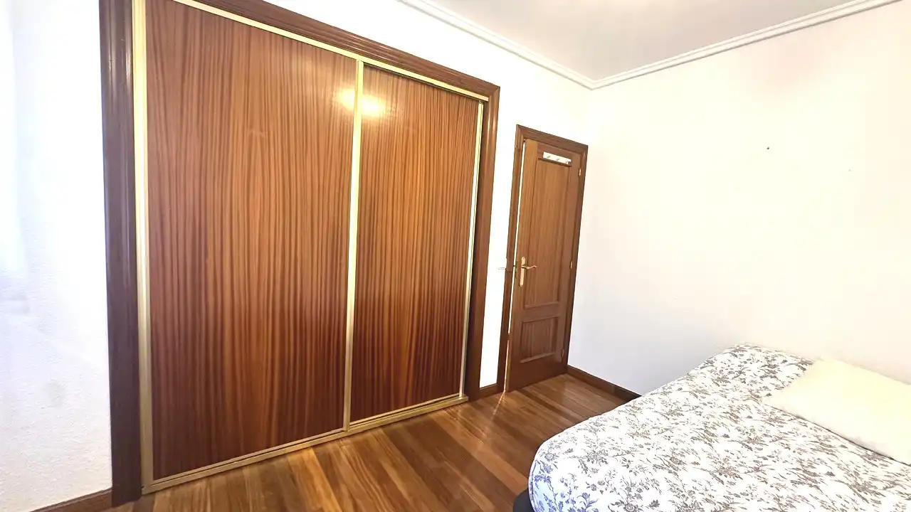 Habitación de Piso en venta en Castro-Urdiales con Calefacción, Trastero y Amueblado