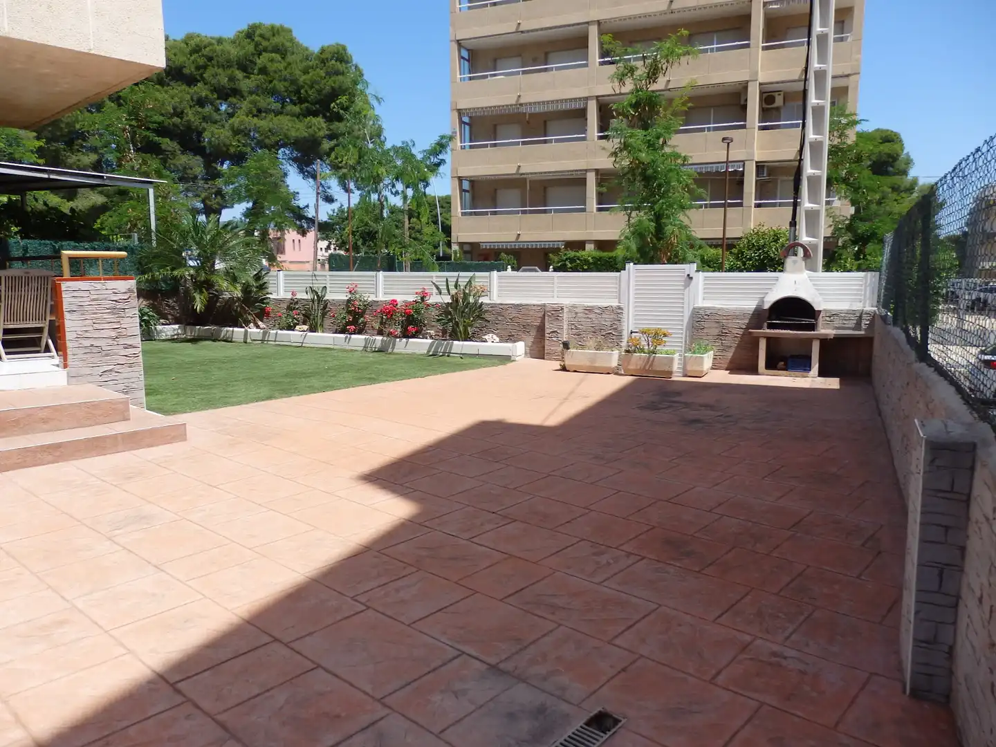 Terrasse von Erdgeschoss zum Verkauf in Mont-roig del Camp mit Klimaanlage, Privatgarten und Terrasse