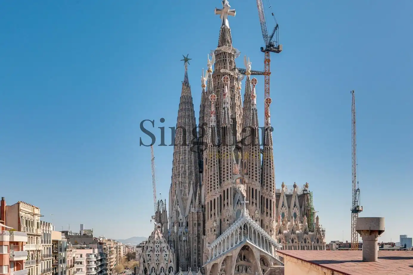 Exterior view of Attic for sale in  Barcelona Capital  with Air Conditioner and Terrace