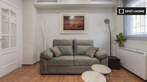 Photo 2 of Flat to rent in Apóstol Santiago, Madrid