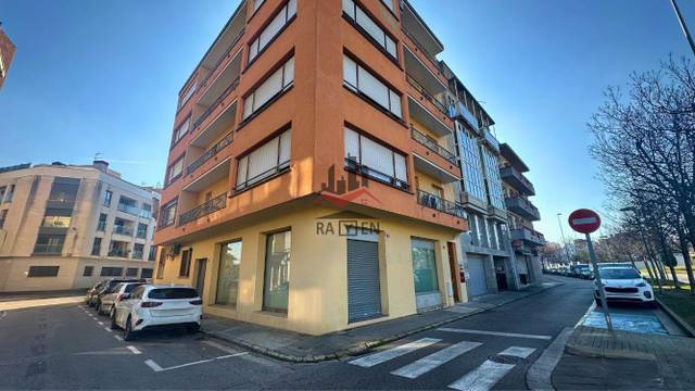 Local comercial en Alquiler en de Tapís en Eixample - Horta Capallera