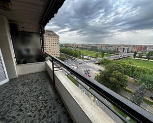 Vista exterior de Pis en venda en  Lleida Capital amb Terrassa