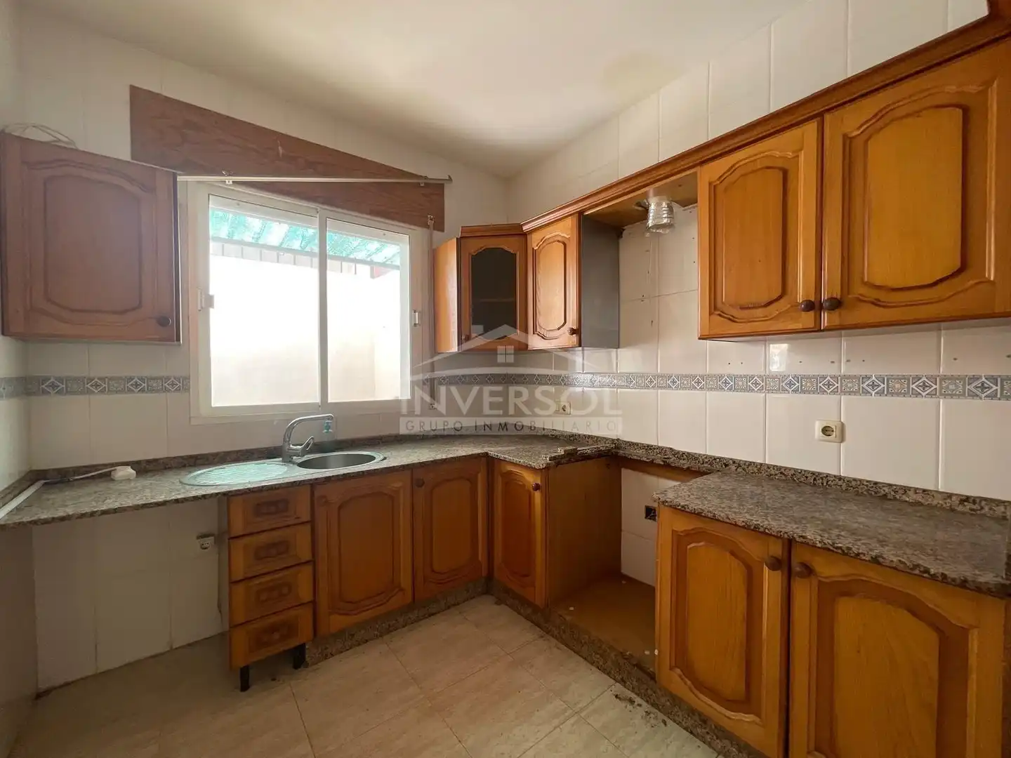 Küche von Einfamilien-Reihenhaus zum Verkauf in Balanegra mit Terrasse, Abstellraum und Balkon