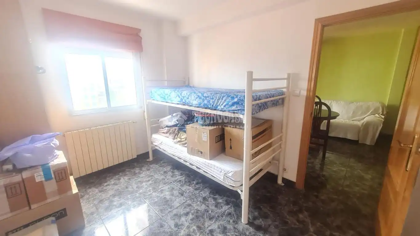 Bedroom of Flat for sale in Zaragoza  with Heating, Terrace and Furnished