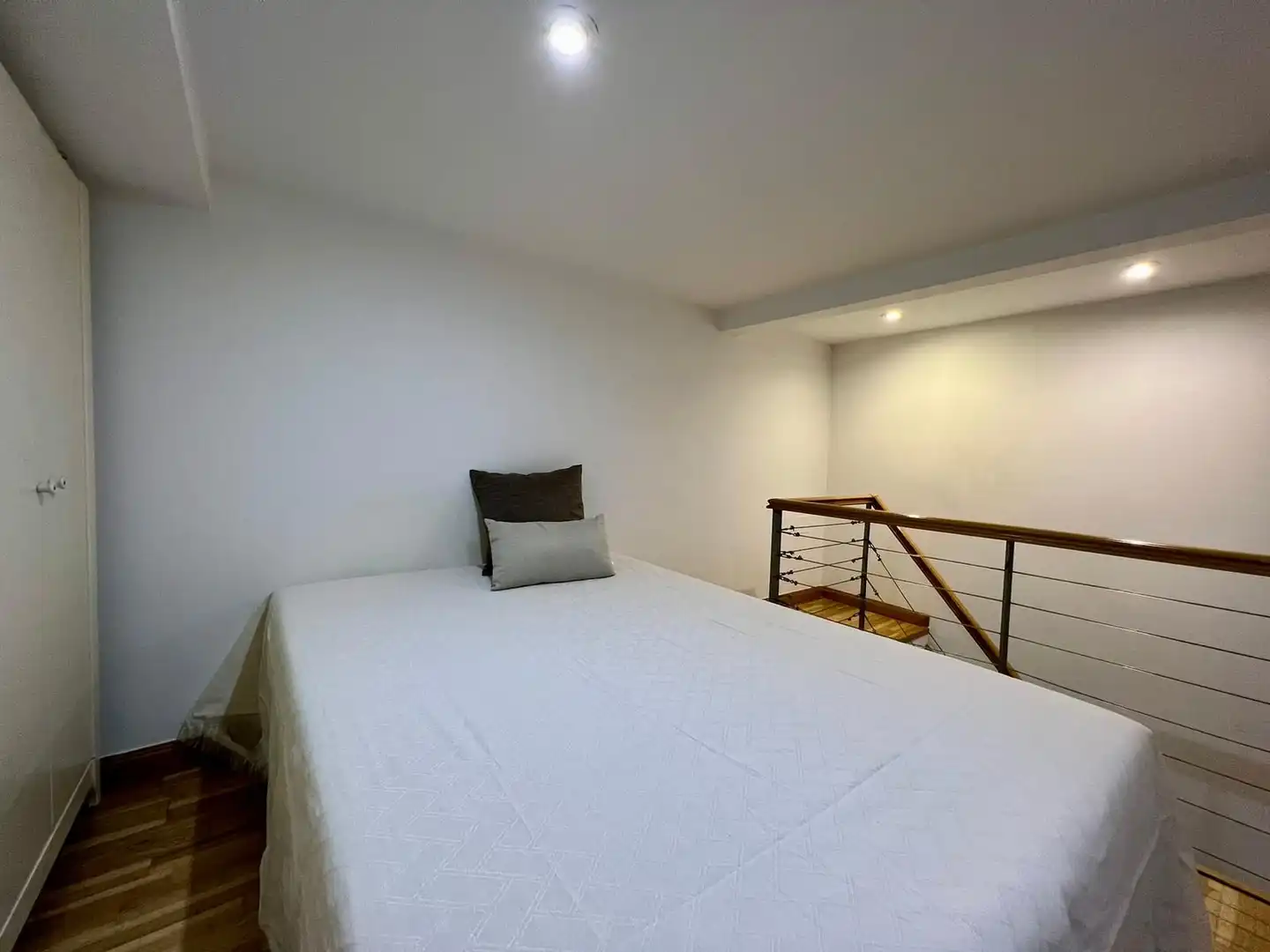 Dormitori de Dúplex de lloguer en Madrid amb Moblat i Rentadora