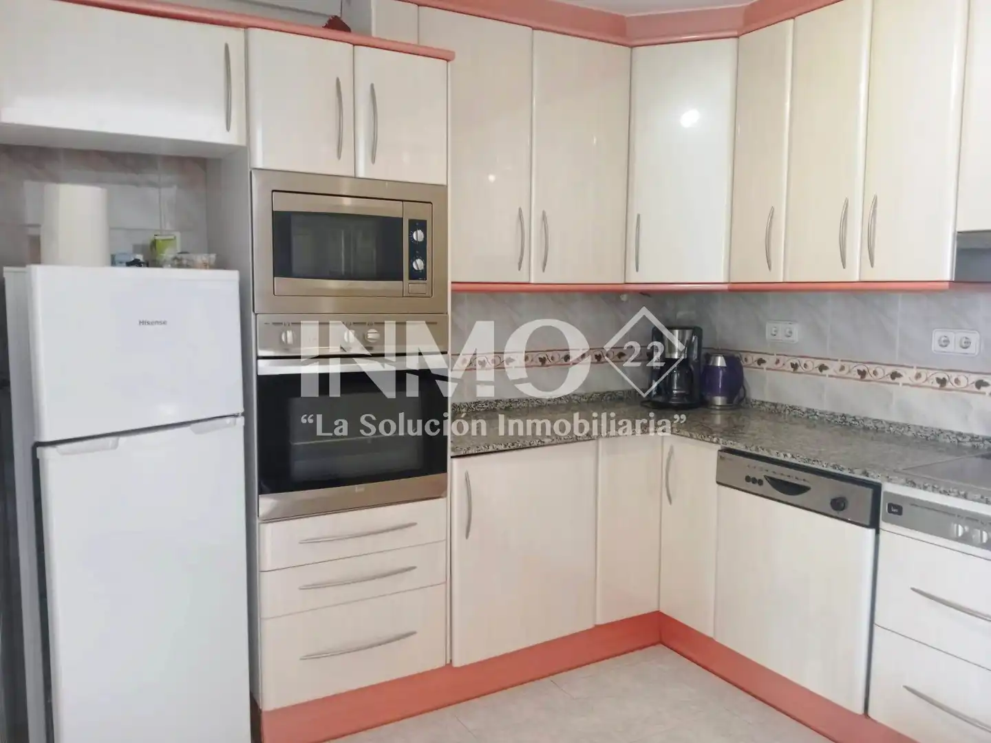 Cuina de Apartament en venda en Cambrils amb Aire condicionat, Terrassa i Moblat