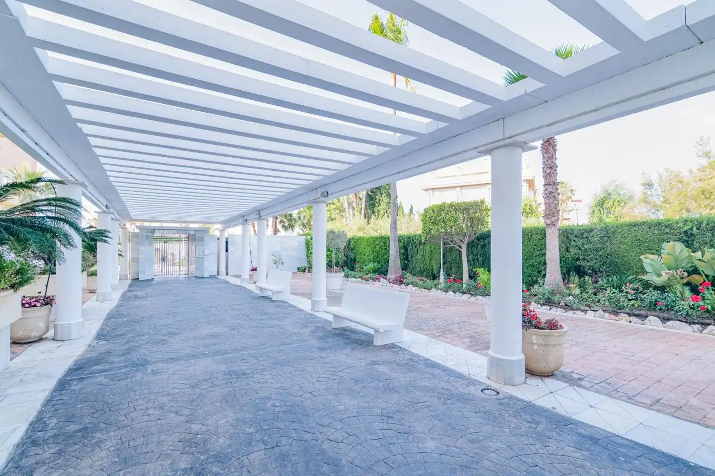 Terraza de Piso en venta en Motril con Terraza y Piscina comunitaria