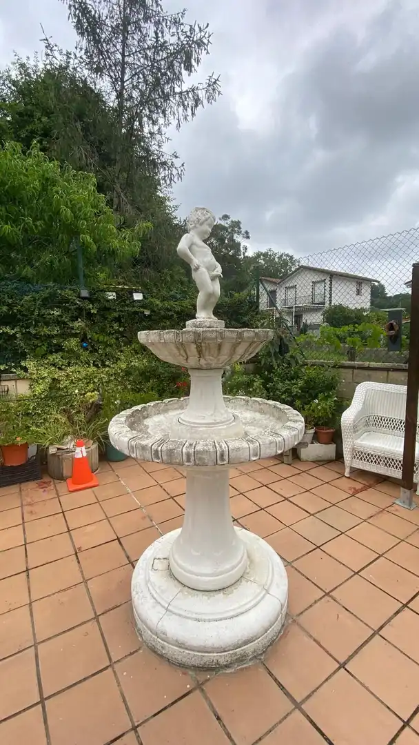 Jardí de Casa adosada en venda en Meruelo amb Moblat