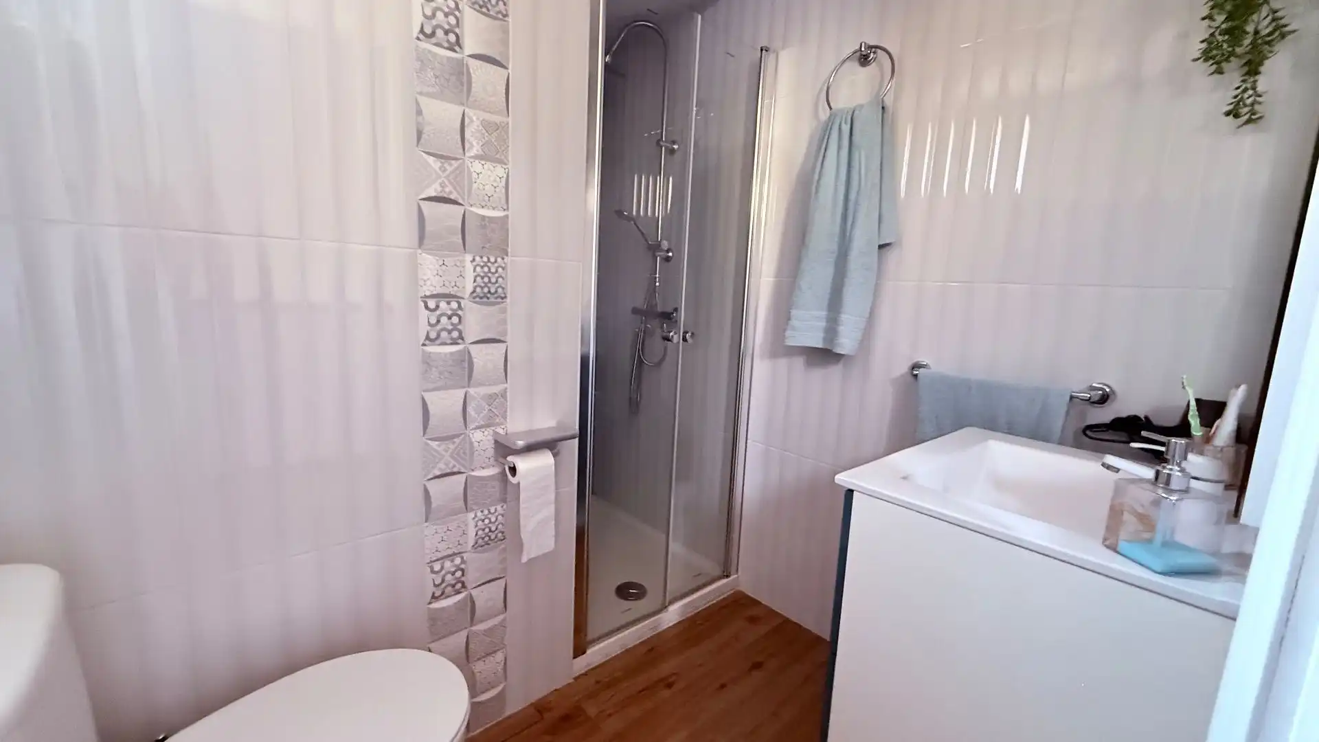 Bathroom of Detached homes for sale in La Nucia  with Air Conditioner, Heating and Private garden