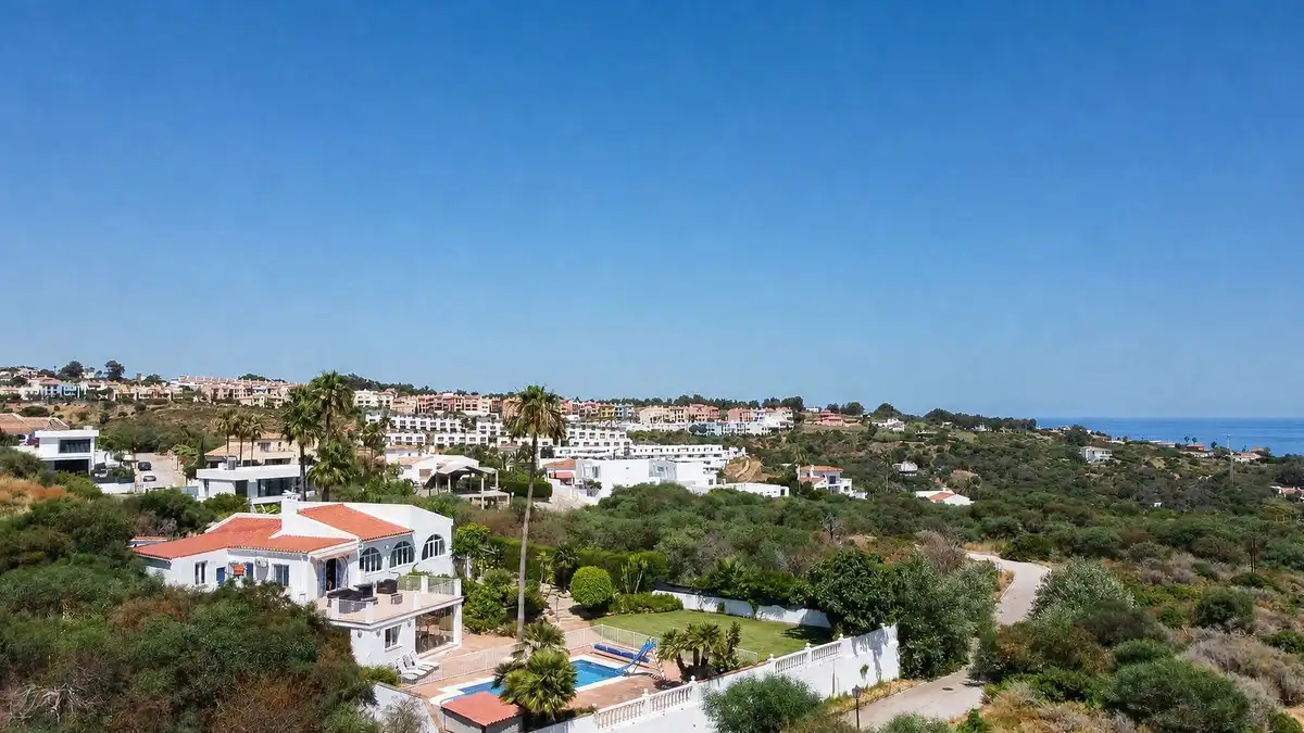 Vista exterior de Casa o chalet en venta en Sotogrande con Aire acondicionado, Jardín privado y Terraza