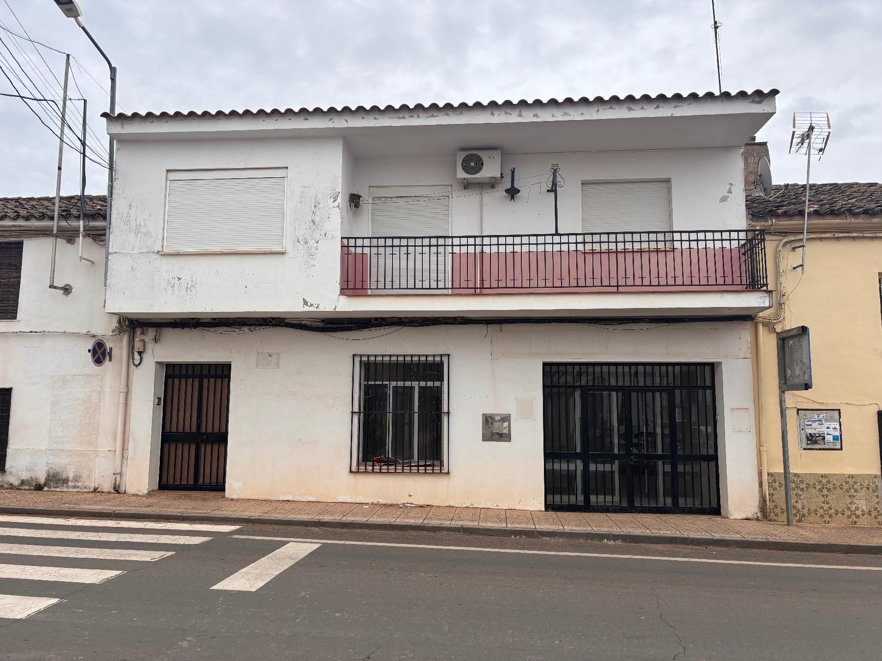 Vista exterior de Local en venda en Montizón