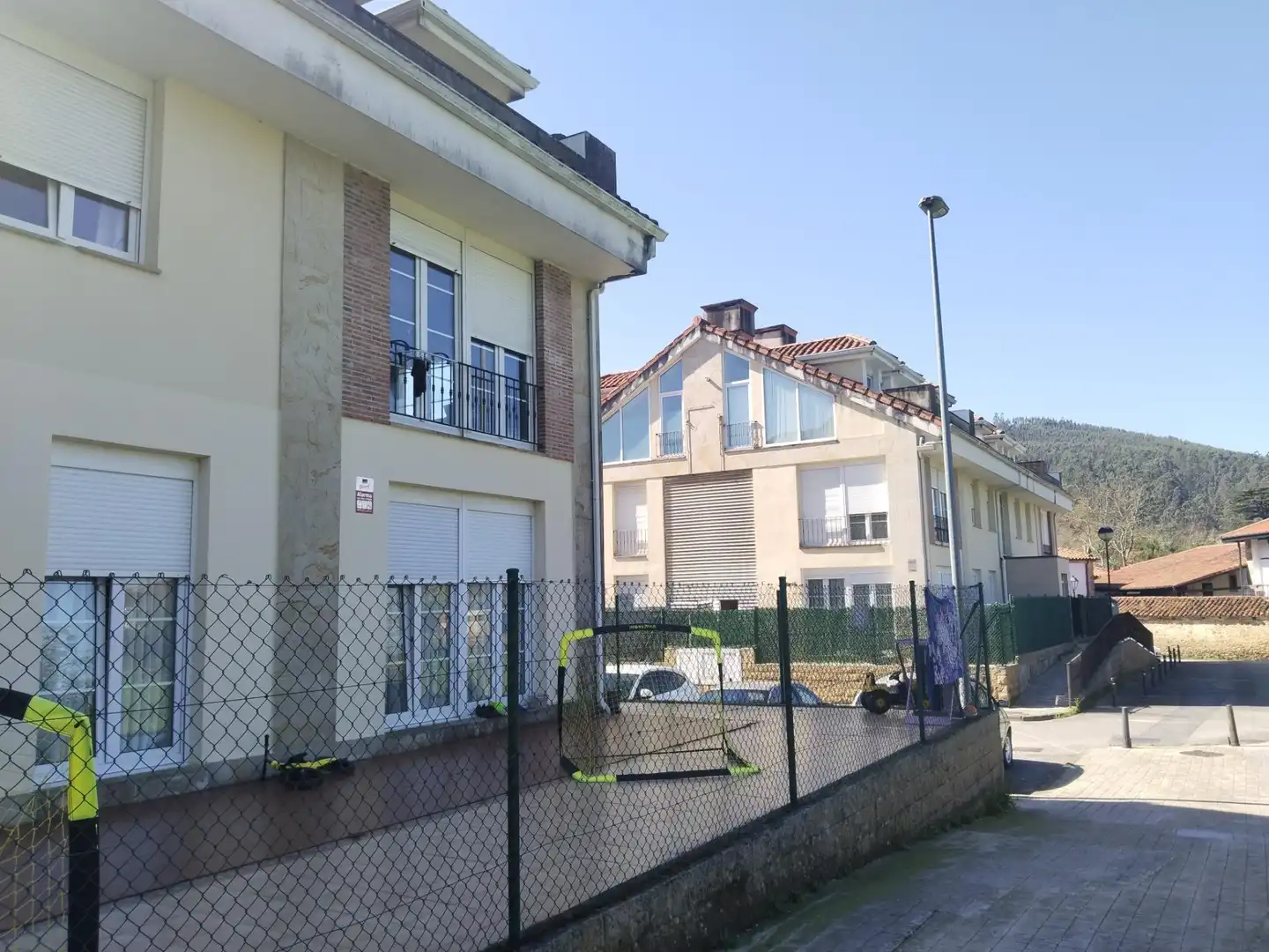 Vista exterior de Apartamento de alquiler en Castañeda con Parquet