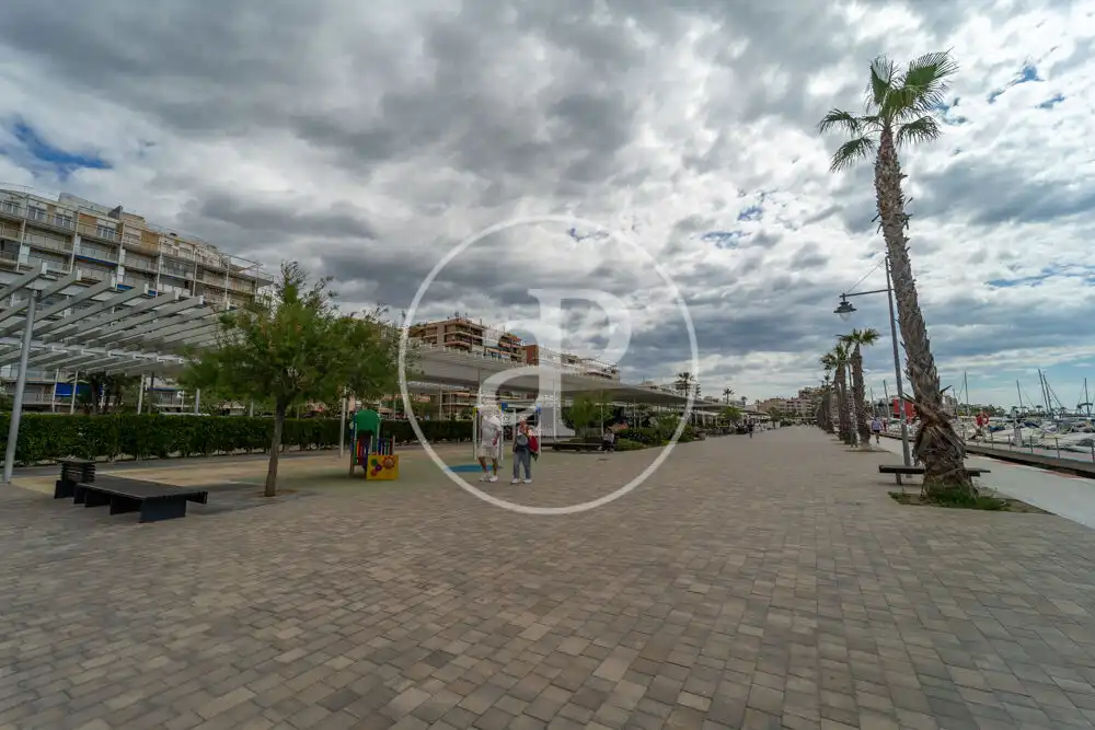 Flat with terrace to rent in Av. de Portugal, imagen 21