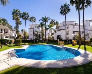 Jardí de Apartament de lloguer en Marbella amb Aire condicionat, Terrassa i Moblat