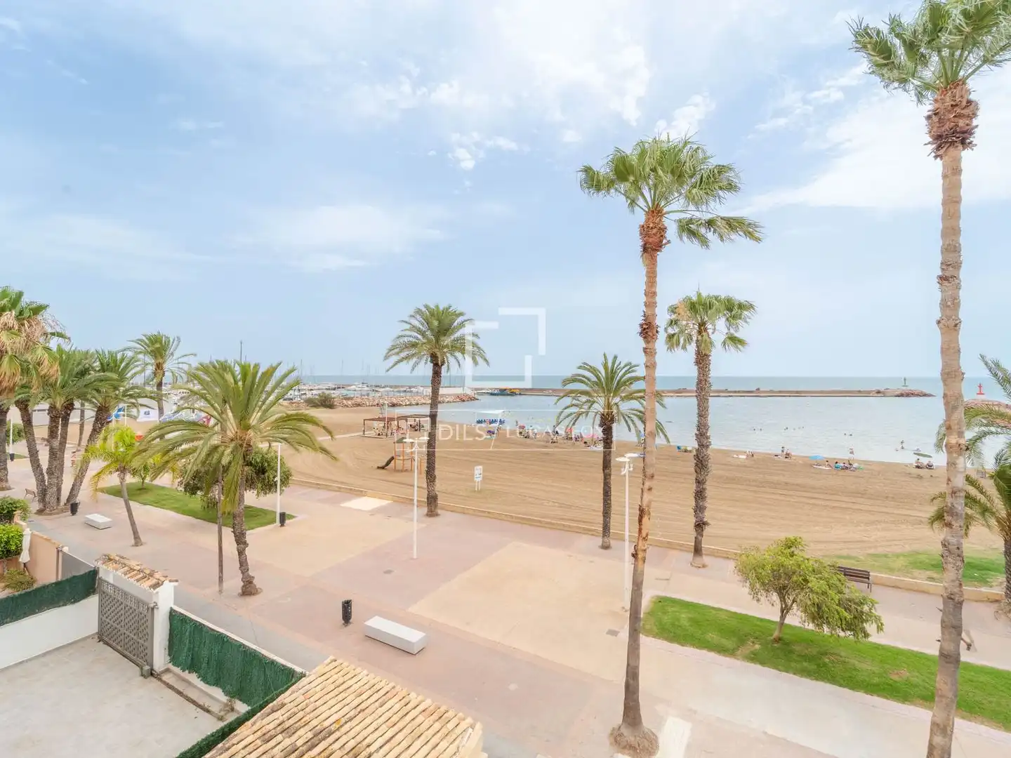 Vista exterior de Casa o xalet de lloguer en La Pobla de Farnals amb Aire condicionat, Calefacció i Terrassa
