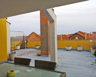 Terrassa de Àtic en venda en León Capital  amb Calefacció, Terrassa i Traster