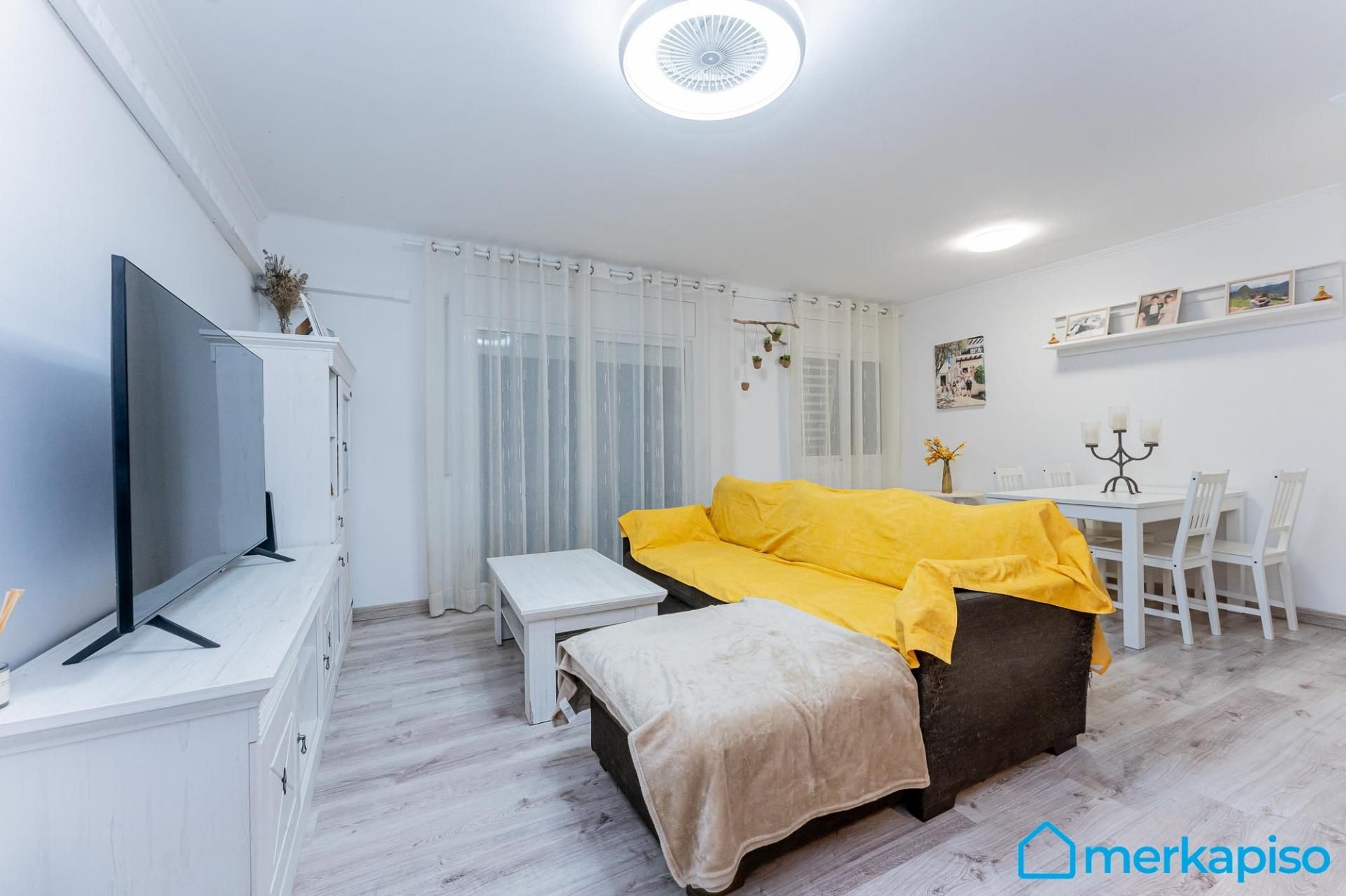 Habitación de Planta baja en venta en Viladecans con Terraza y Balcón