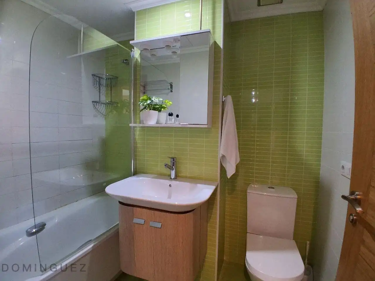 Badezimmer von Wohnung zum Verkauf in A Illa de Arousa  mit Heizung, Abstellraum und Schwimmbad