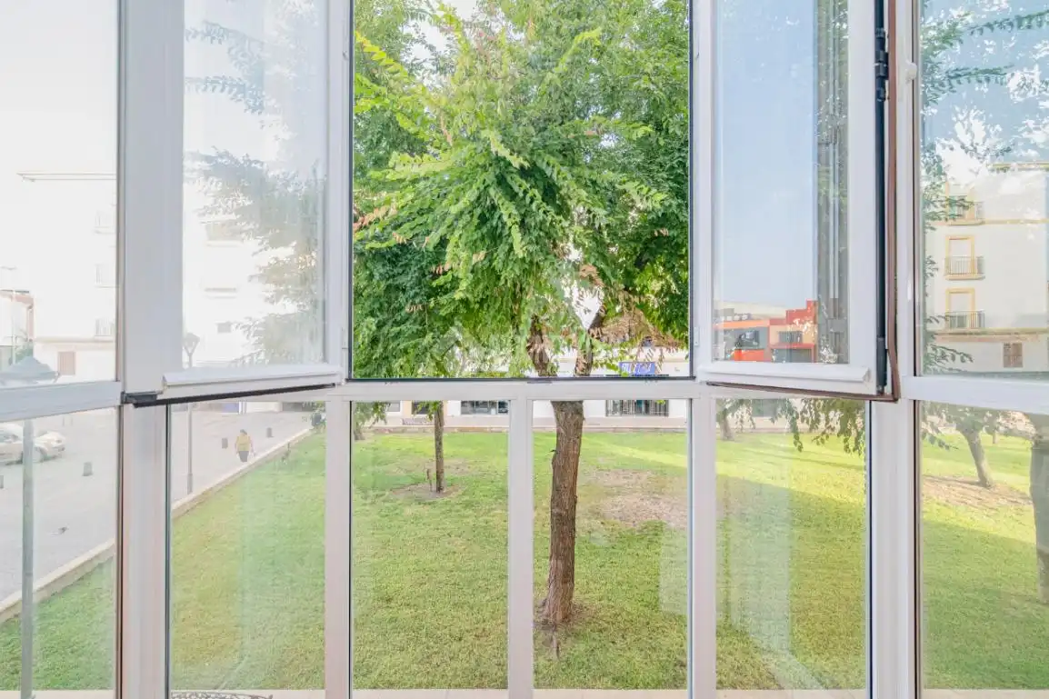 Vista exterior de Piso en venta en Lucena con Aire acondicionado y Amueblado