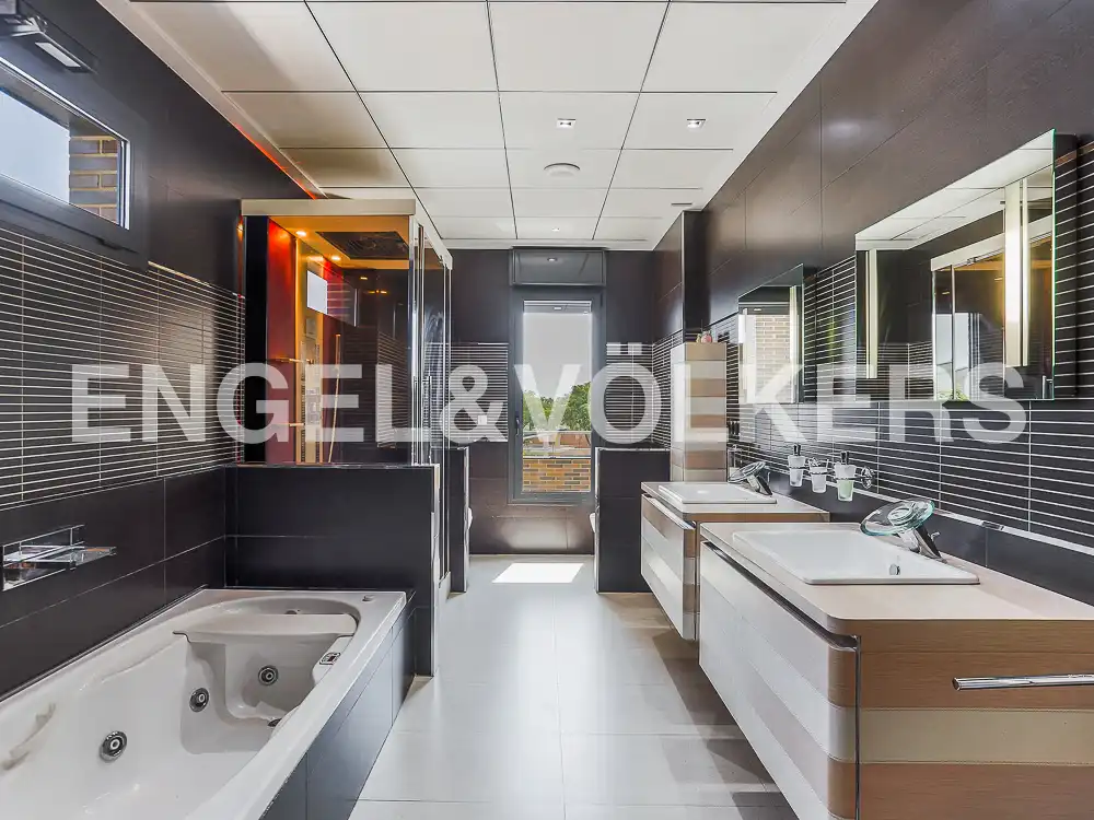 Bathroom of Houses for sale in Bétera  with Air Conditioner, Heating and Private garden