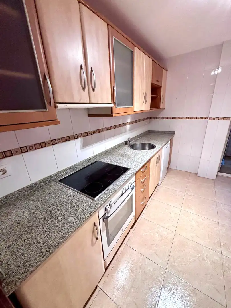 Cocina de Piso en venta en Gijón  con Calefacción, Parquet y Terraza