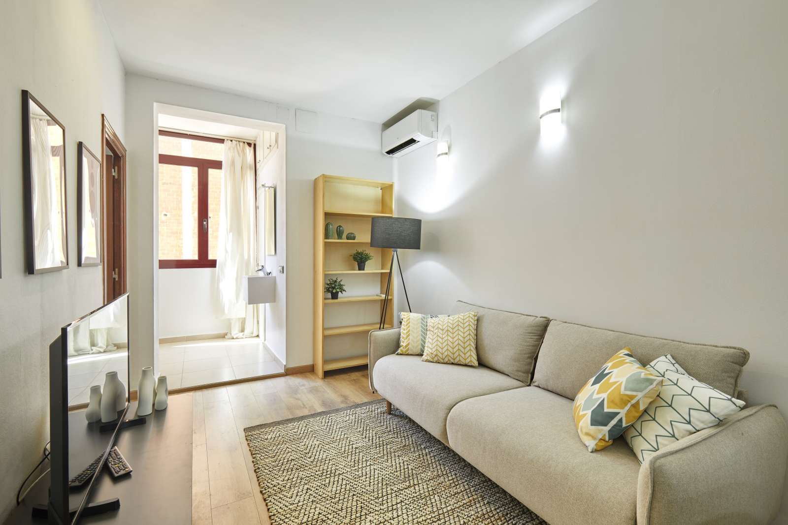 Dormitori de Apartament per a compartir en  Barcelona Capital amb Aire condicionat, Calefacció i Terrassa