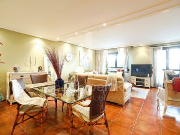 Casa a schiera con balcone in vendita a Teileria Kalea