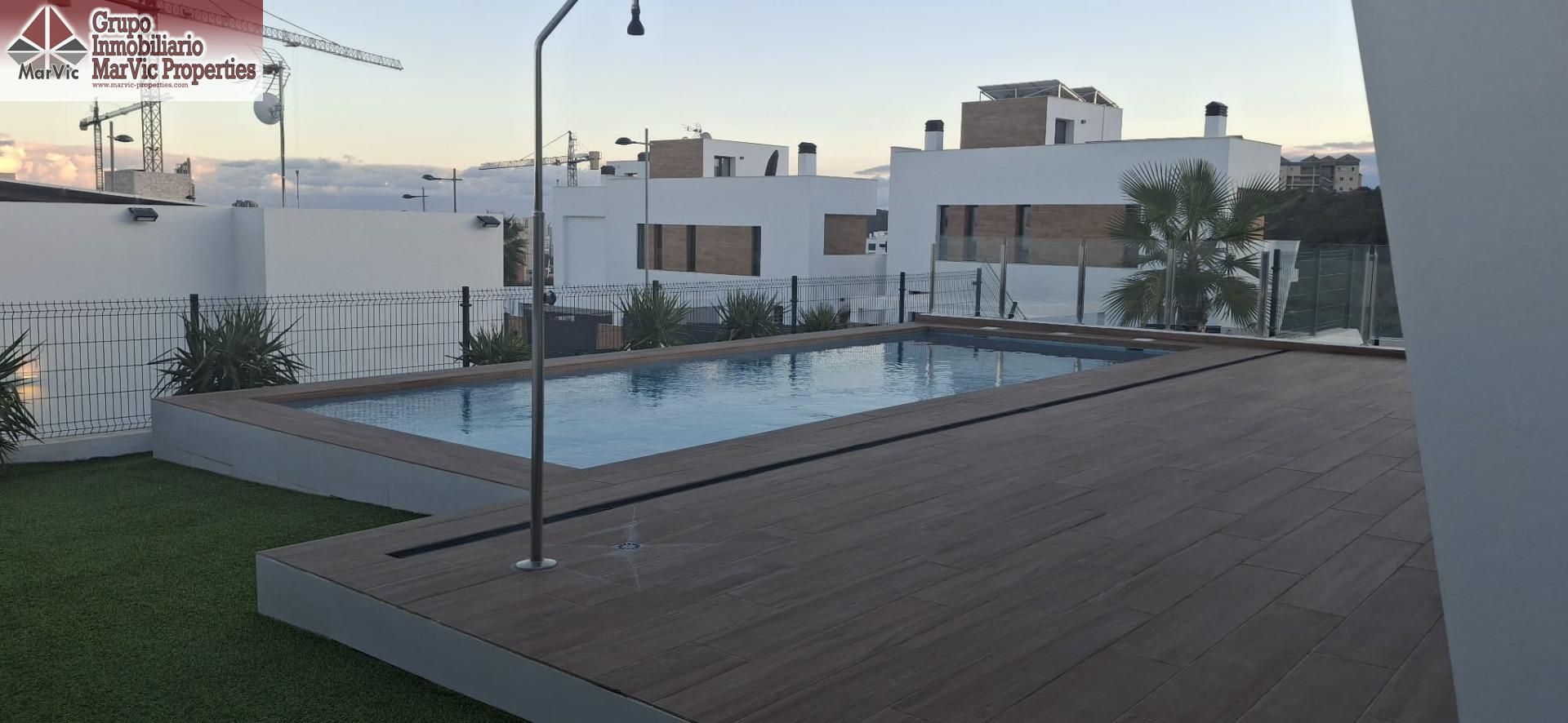 Piscina de Casa o chalet en venta en Finestrat con Aire acondicionado, Terraza y Piscina