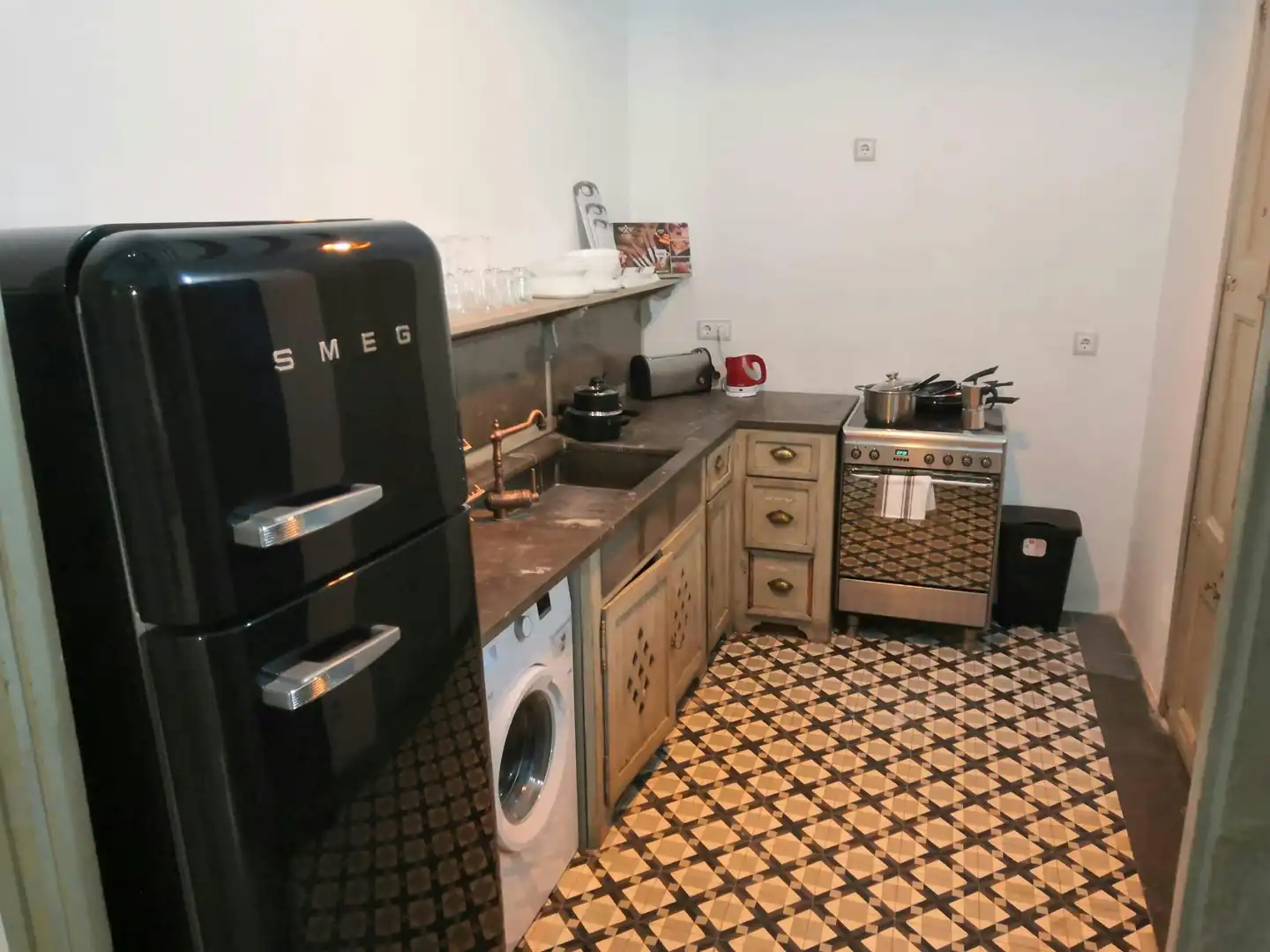 Cocina de Piso para compartir en Barcelona con Aire acondicionado, Calefacción y Amueblado