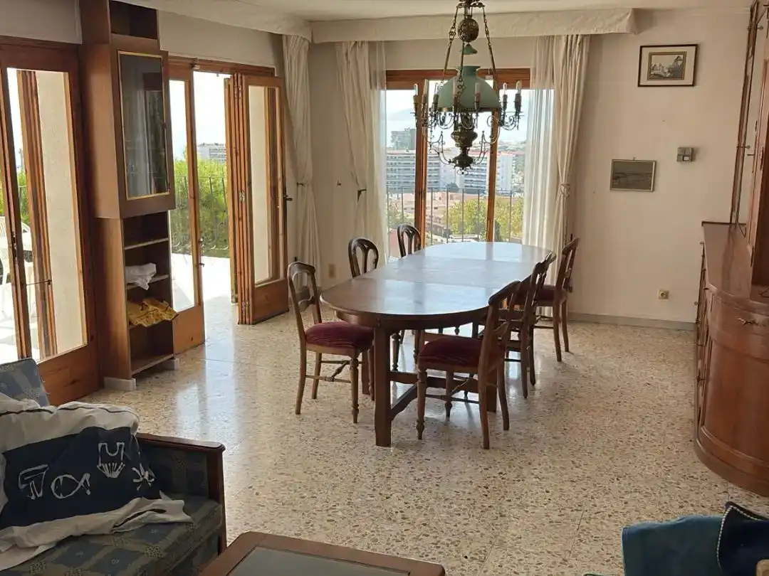 Menjador de Pis en venda en L'Estartit amb Aire condicionat i Balcó