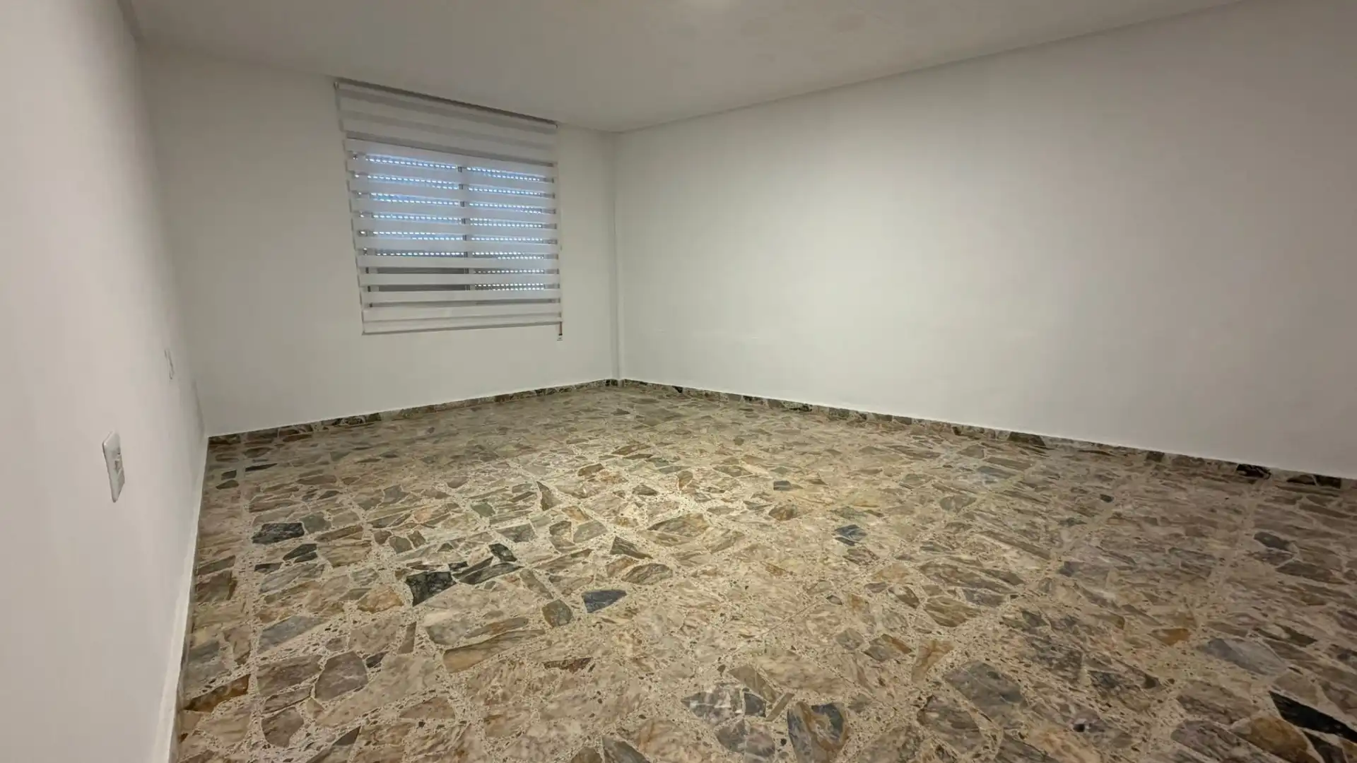 Casa adosada de lloguer en Alpartir amb Calefacció, Forn i Rentadora