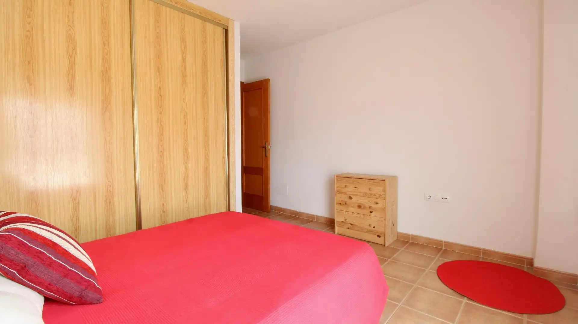 Dormitori de Pis en venda en Roquetas de Mar amb Terrassa, Moblat i Piscina comunitària