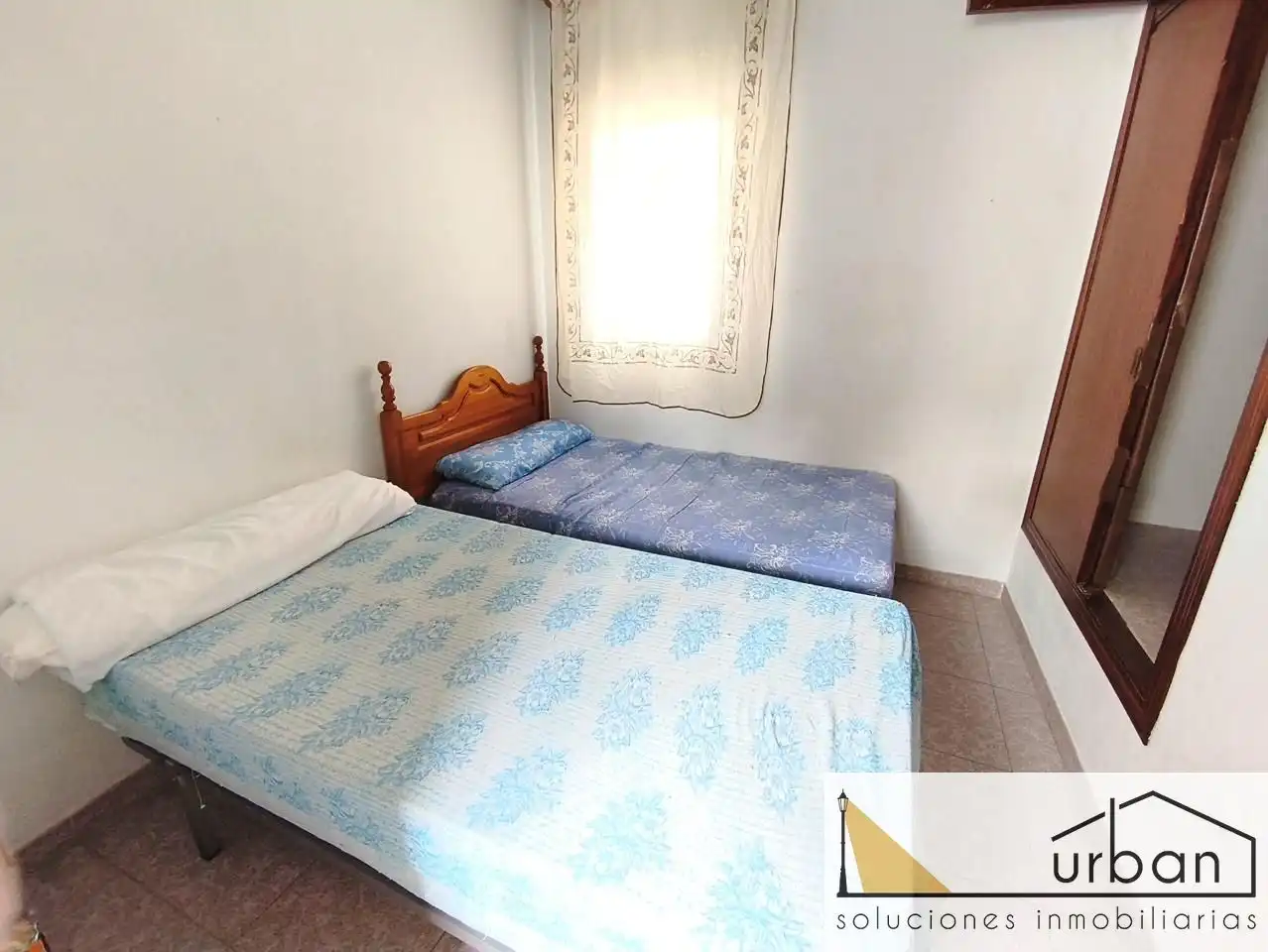 Habitación de Casa adosada en venta en Chipiona