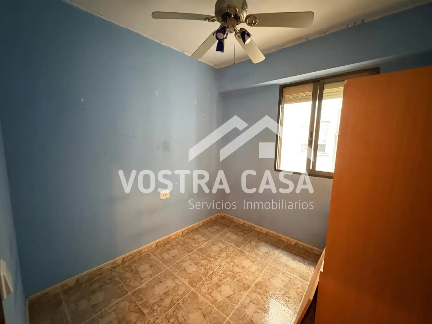 Flat for rent in Valencia  with Air Conditioner
