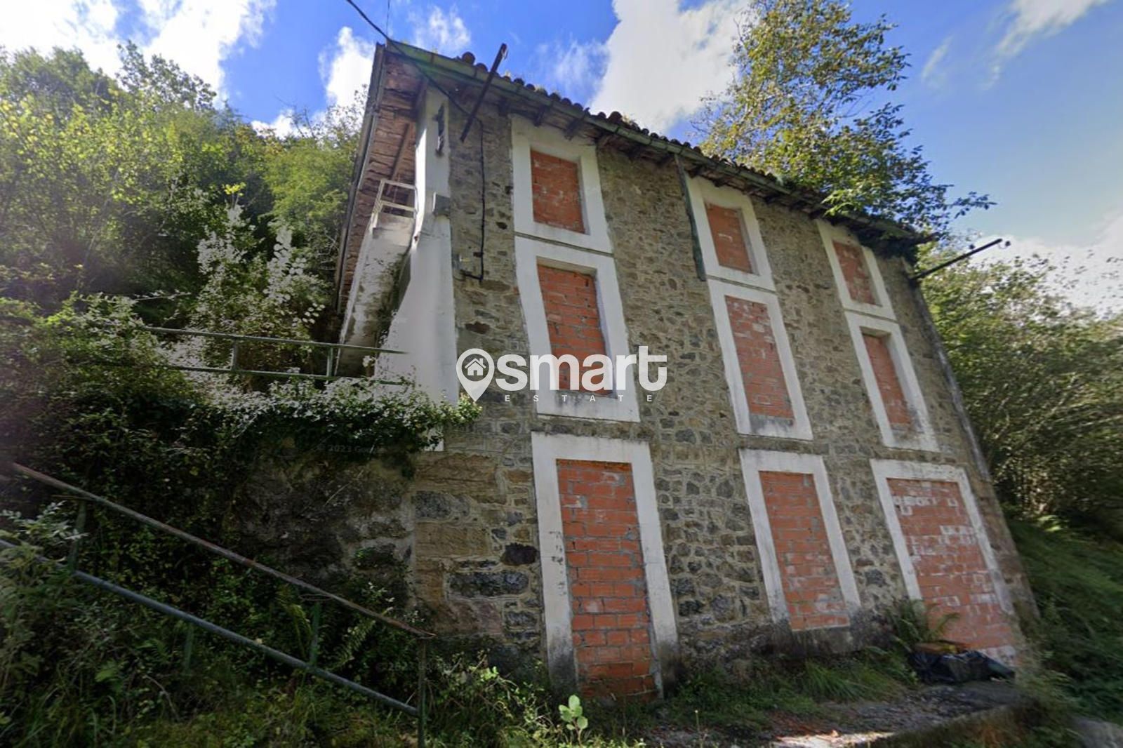 Vista exterior de Casa o xalet en venda en San Roque de Riomiera
