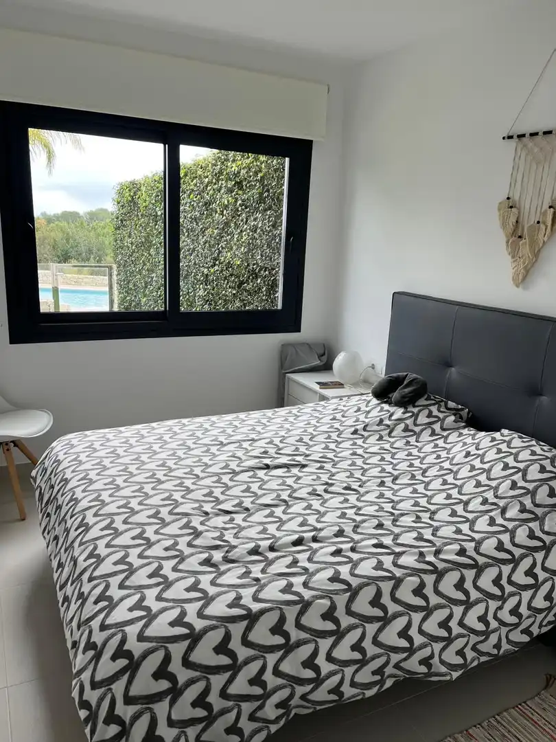 Schlafzimmer von Wohnung zum Verkauf in Pilar de la Horadada mit Klimaanlage, Heizung und Privatgarten