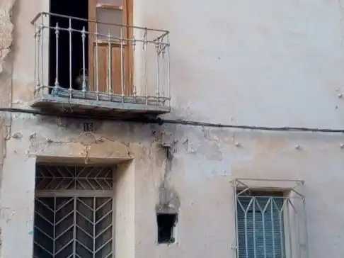 Haus zum Verkauf in Calle san benito 15