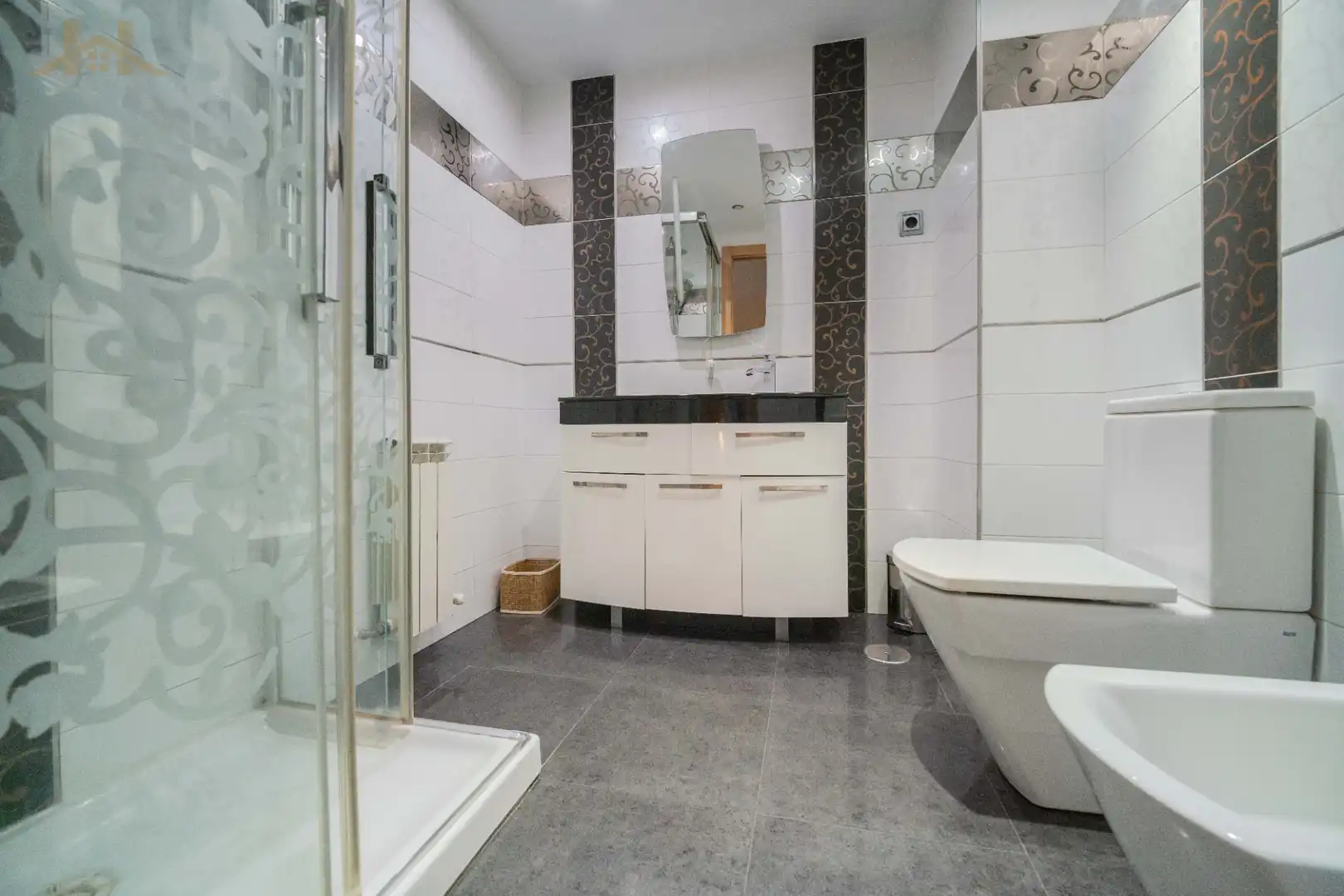 Baño de Casa adosada en venta en Alcobendas con Aire acondicionado, Calefacción y Jardín privado