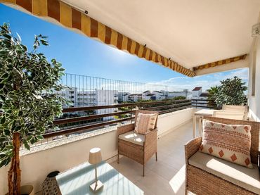 Appartement compact avec piscine à vendre à El Portil