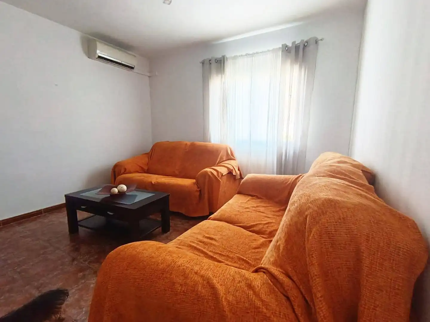 Sala de estar de Casa o chalet en venta en Cobisa con Calefacción, Terraza y Piscina