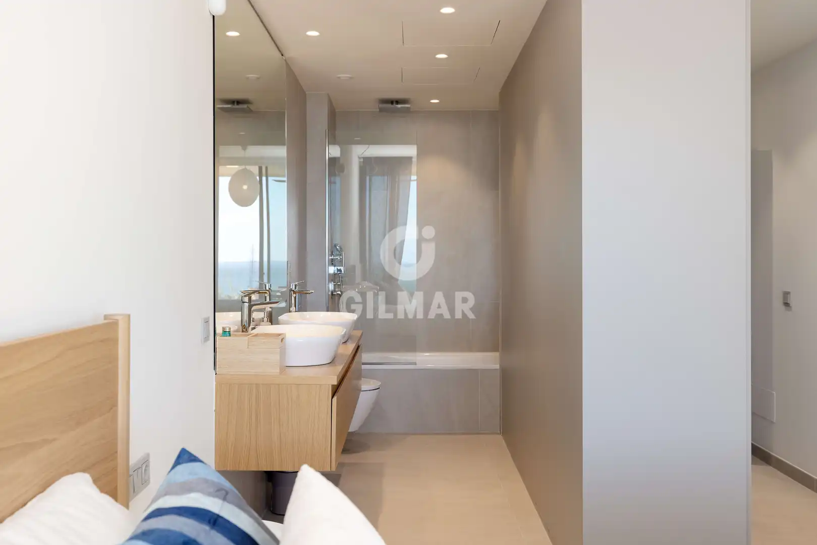 Badezimmer von Wohnungen zum Verkauf in Fuengirola mit Heizung, Privatgarten und Abstellraum