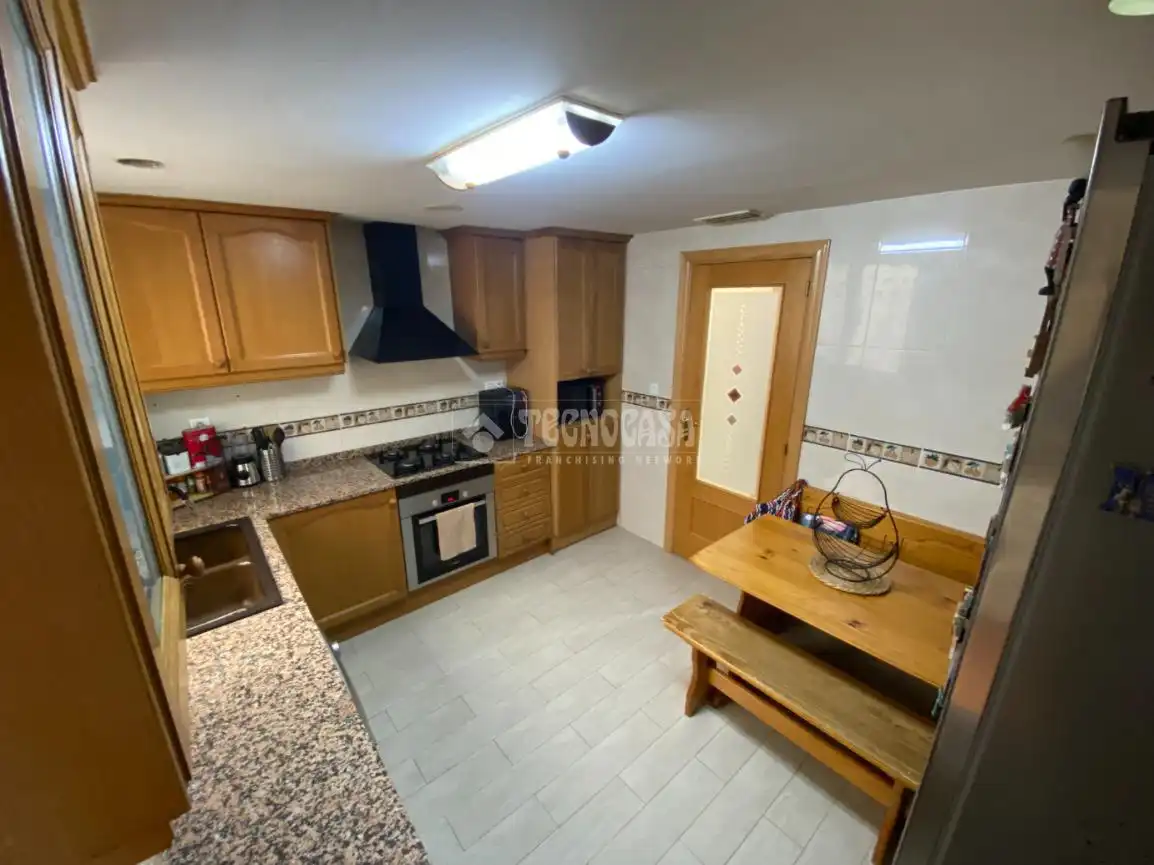Cocina de Piso en venta en Paterna con Aire acondicionado, Terraza y Balcón